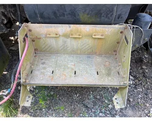 INTERNATIONAL 5500i Battery Box