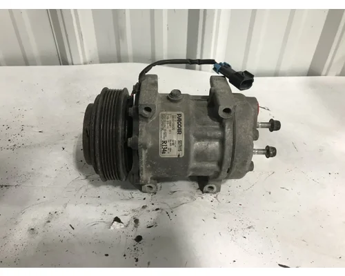 INTERNATIONAL 5600I Air Conditioner Compressor