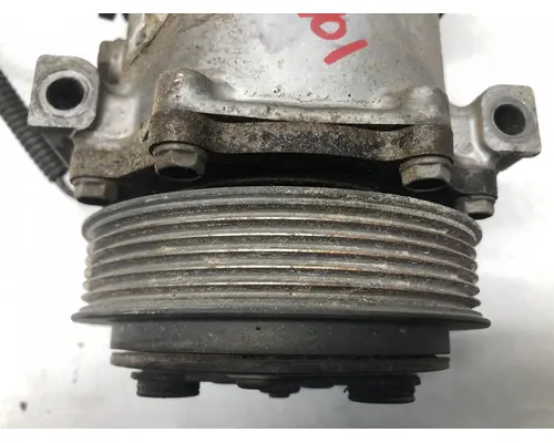 INTERNATIONAL 5600I Air Conditioner Compressor