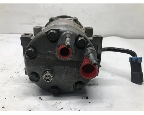 INTERNATIONAL 5600I Air Conditioner Compressor