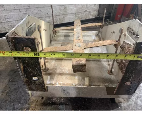INTERNATIONAL 5600I Battery Box