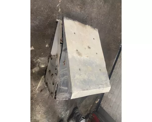 INTERNATIONAL 5600I Battery Box