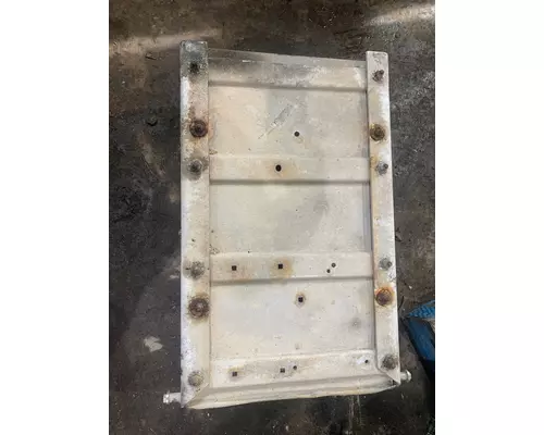 INTERNATIONAL 5600I Battery Box