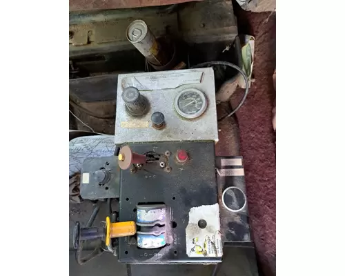 INTERNATIONAL 5600I Cab Mount