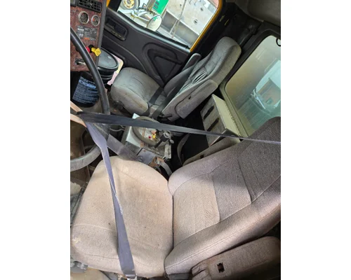 INTERNATIONAL 5600I Cab Mount