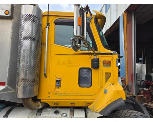 INTERNATIONAL 5600I Cab Mount