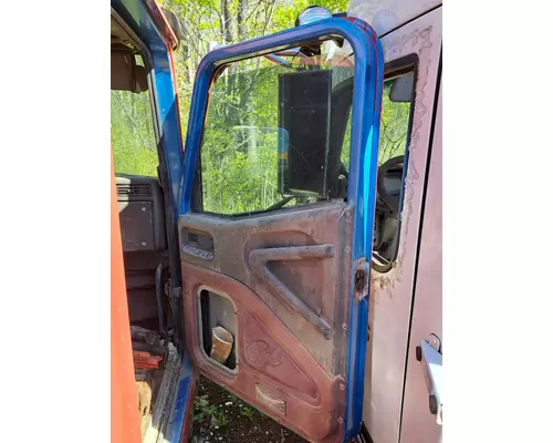 INTERNATIONAL 5600I Cab or Cab Mount