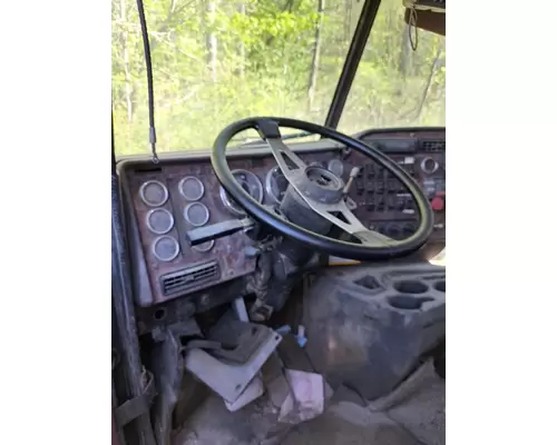 INTERNATIONAL 5600I Cab or Cab Mount