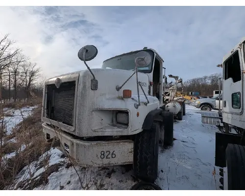 INTERNATIONAL 5600I Complete Vehicle