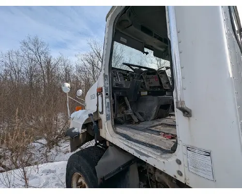 INTERNATIONAL 5600I Complete Vehicle