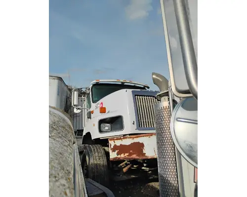 INTERNATIONAL 5600I Complete Vehicle