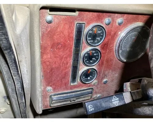 INTERNATIONAL 5600I Dash Assembly