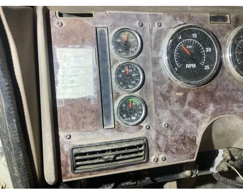 INTERNATIONAL 5600I Dash Assembly