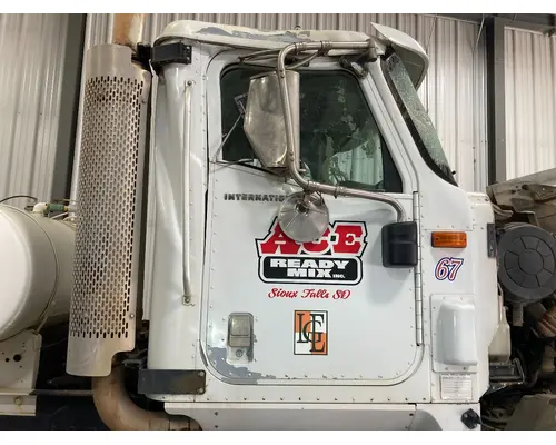 INTERNATIONAL 5600I Door Assembly, Front