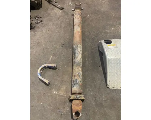 INTERNATIONAL 5600I Drive Shaft, Front