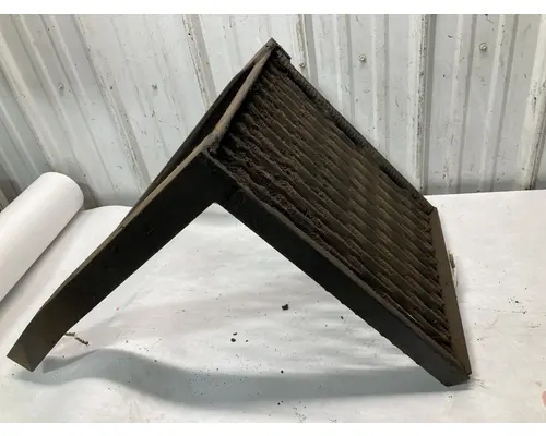 INTERNATIONAL 5600I Engine Brackets, Misc.