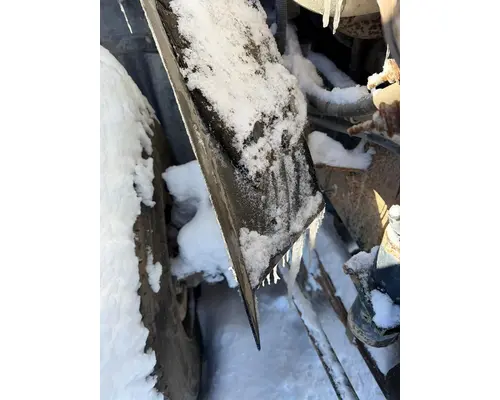 INTERNATIONAL 5600I Inner Fender