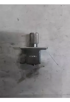 INTERNATIONAL 5600I Latches and Locks