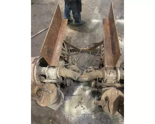 INTERNATIONAL 5600I Tag Axle