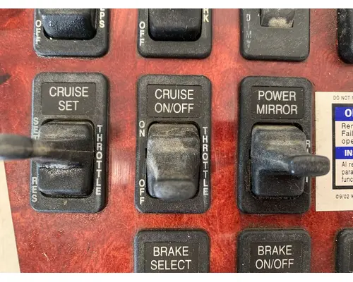 INTERNATIONAL 5600 Dash  Console Switch