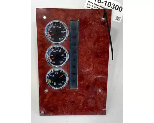 INTERNATIONAL 5600i Gauge Panel