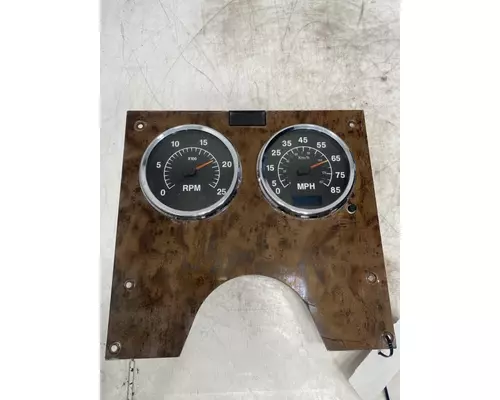 INTERNATIONAL 5600i Instrument Cluster