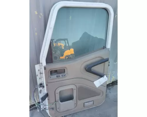 INTERNATIONAL 5900I DOOR ASSEMBLY, FRONT