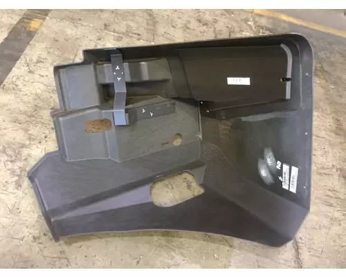 INTERNATIONAL 5900I Fender Extension