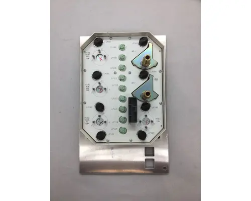 INTERNATIONAL 5900I Instrument Cluster