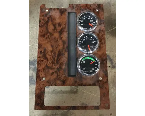 INTERNATIONAL 5900I Instrument Cluster