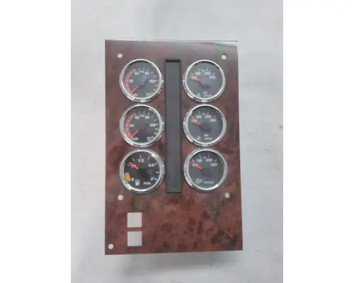 INTERNATIONAL 5900I Instrument Cluster