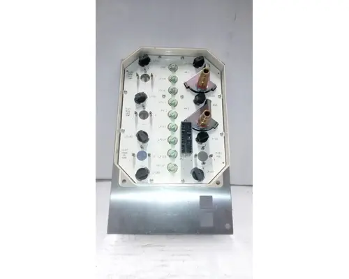 INTERNATIONAL 5900I Instrument Cluster