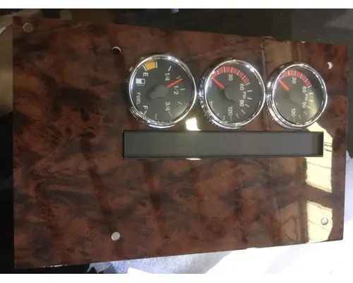 INTERNATIONAL 5900I Instrument Cluster