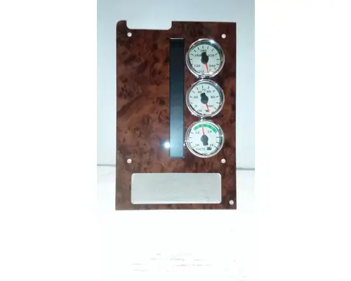 INTERNATIONAL 5900I Instrument Cluster