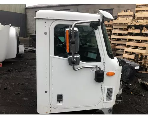 INTERNATIONAL 5900 Door Assembly, Front