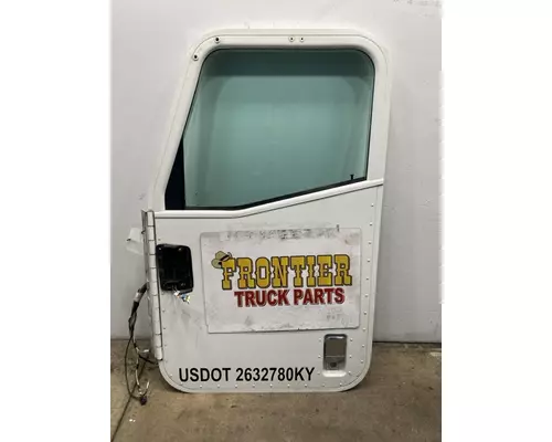 INTERNATIONAL 5900 Door Assembly, Front