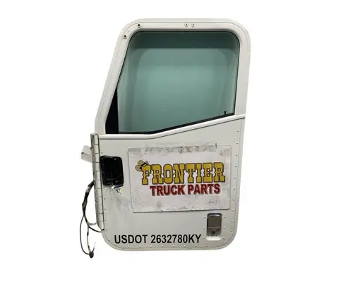 INTERNATIONAL 5900 Door Assembly, Front