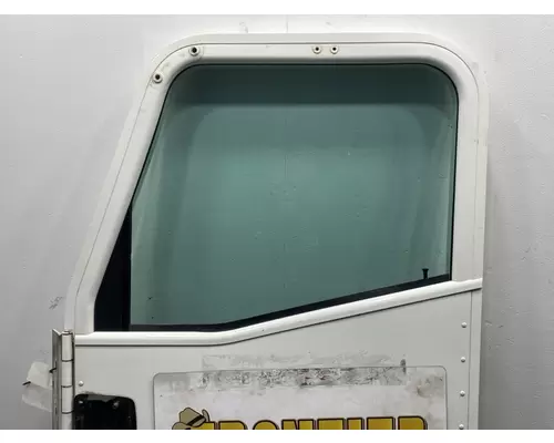 INTERNATIONAL 5900 Door