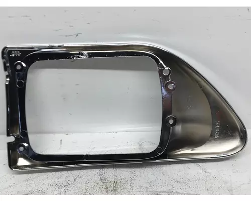 INTERNATIONAL 5900i Headlight Bezel