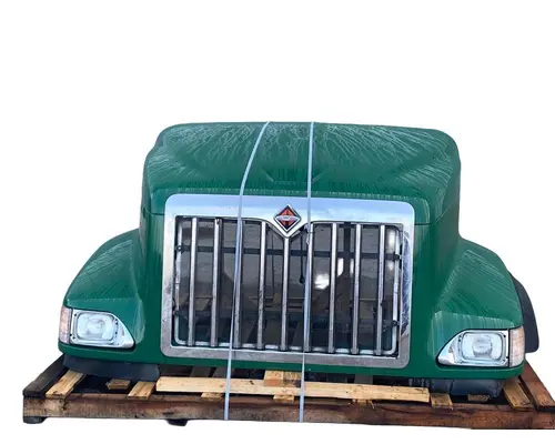 INTERNATIONAL 5900i Hood