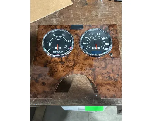 INTERNATIONAL 5900i Instrument Cluster