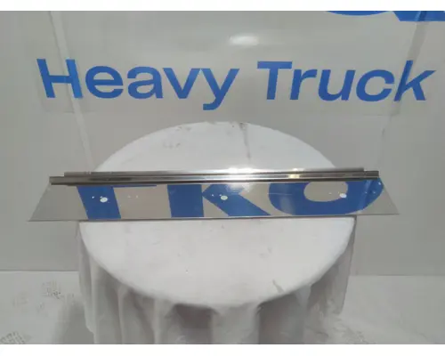 INTERNATIONAL 5900i Side Fairing