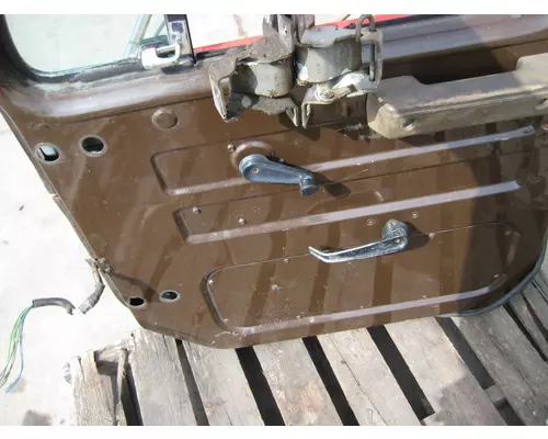 INTERNATIONAL 7100 Door Assembly, Front