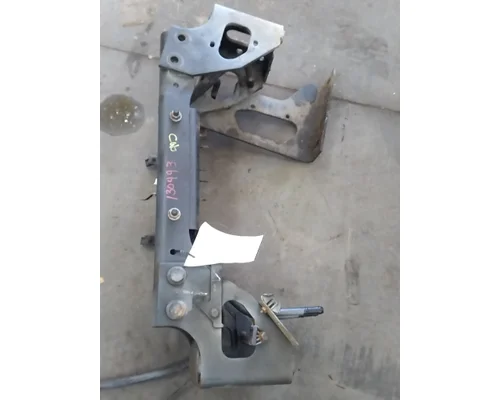 INTERNATIONAL 7300 724 Crossmembers
