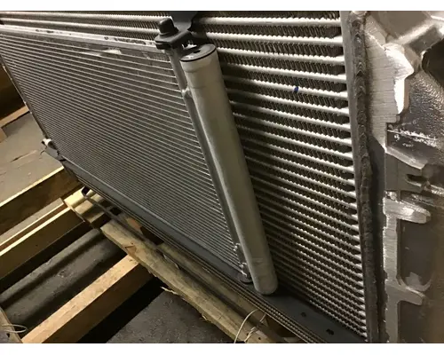 INTERNATIONAL 7300 Cooling Assy. (Rad., Cond., ATAAC)