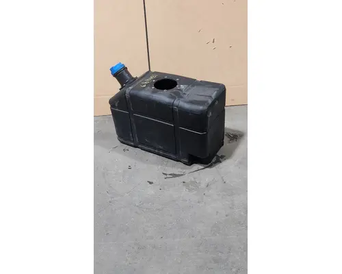 INTERNATIONAL 7300 DEF Tank