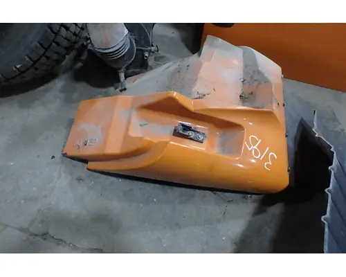 INTERNATIONAL 7300 Fender Extension