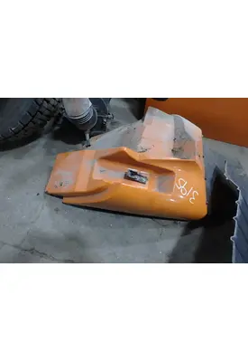 INTERNATIONAL 7300 Fender Extension