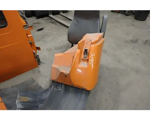 INTERNATIONAL 7300 Fender Extension