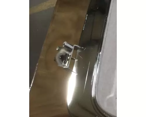 INTERNATIONAL 7300 Grille Surround